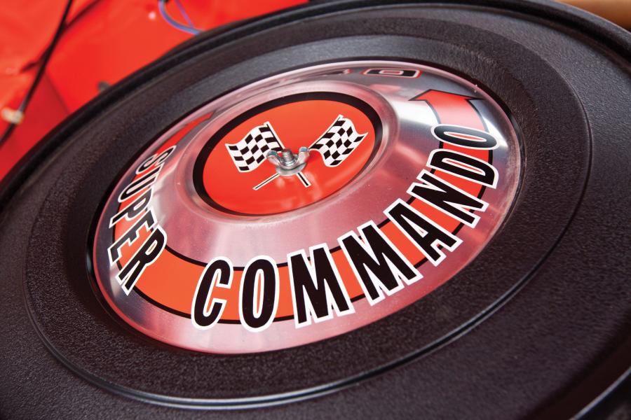 Логотип Plymouth Road Runner Superbird 1970 года  (фото 6 из 107)